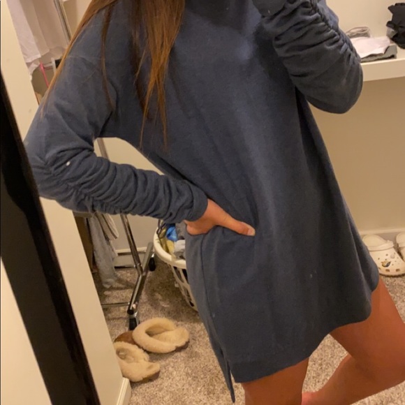 Navy long sleeve dress - Picture 3 of 4